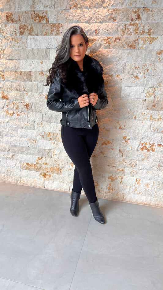 Jaqueta Couro Sintético Pelos Gola EAG - Preto 4598