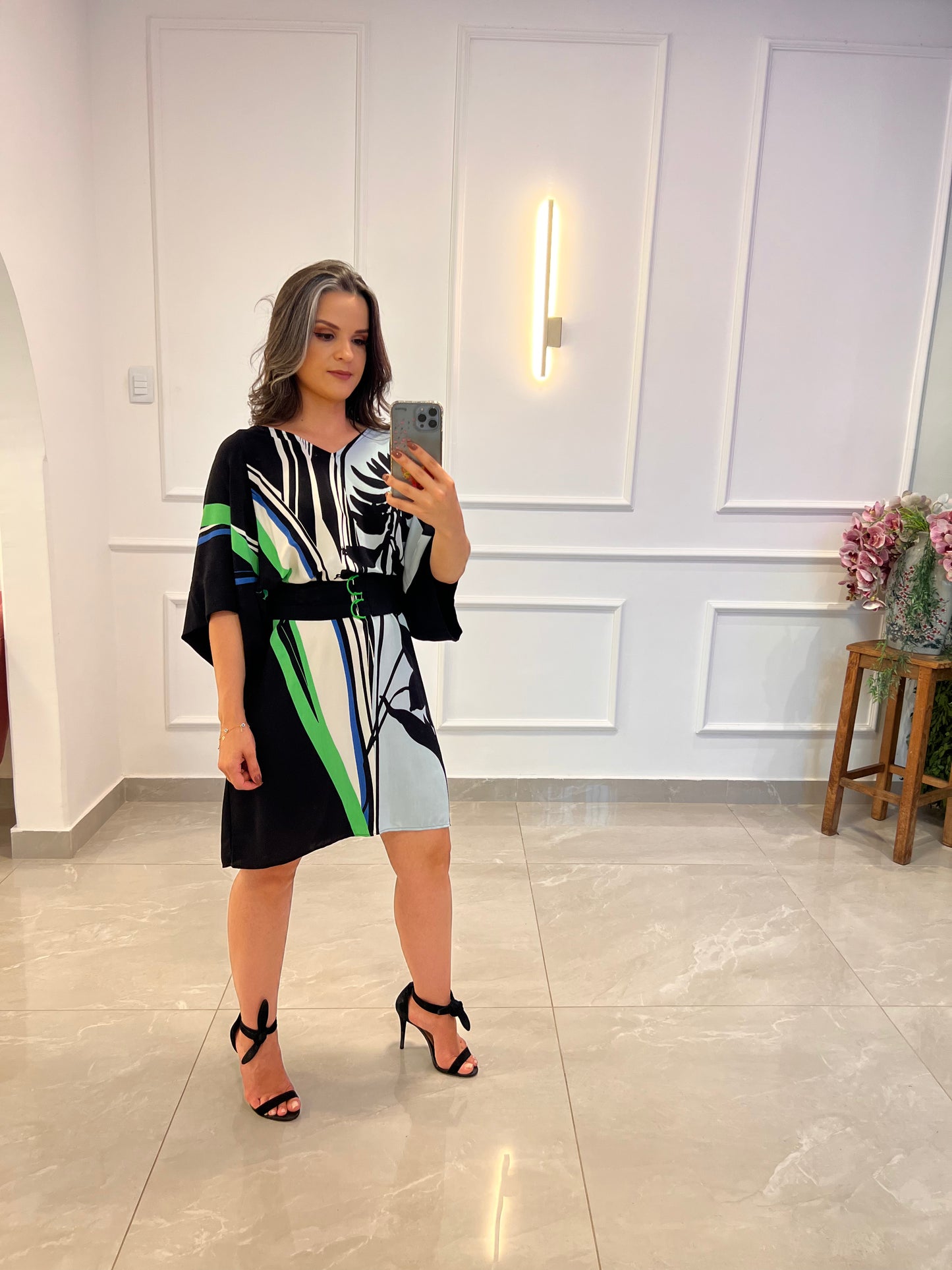 Vestido Curto Cinto Folhagem - Estampado