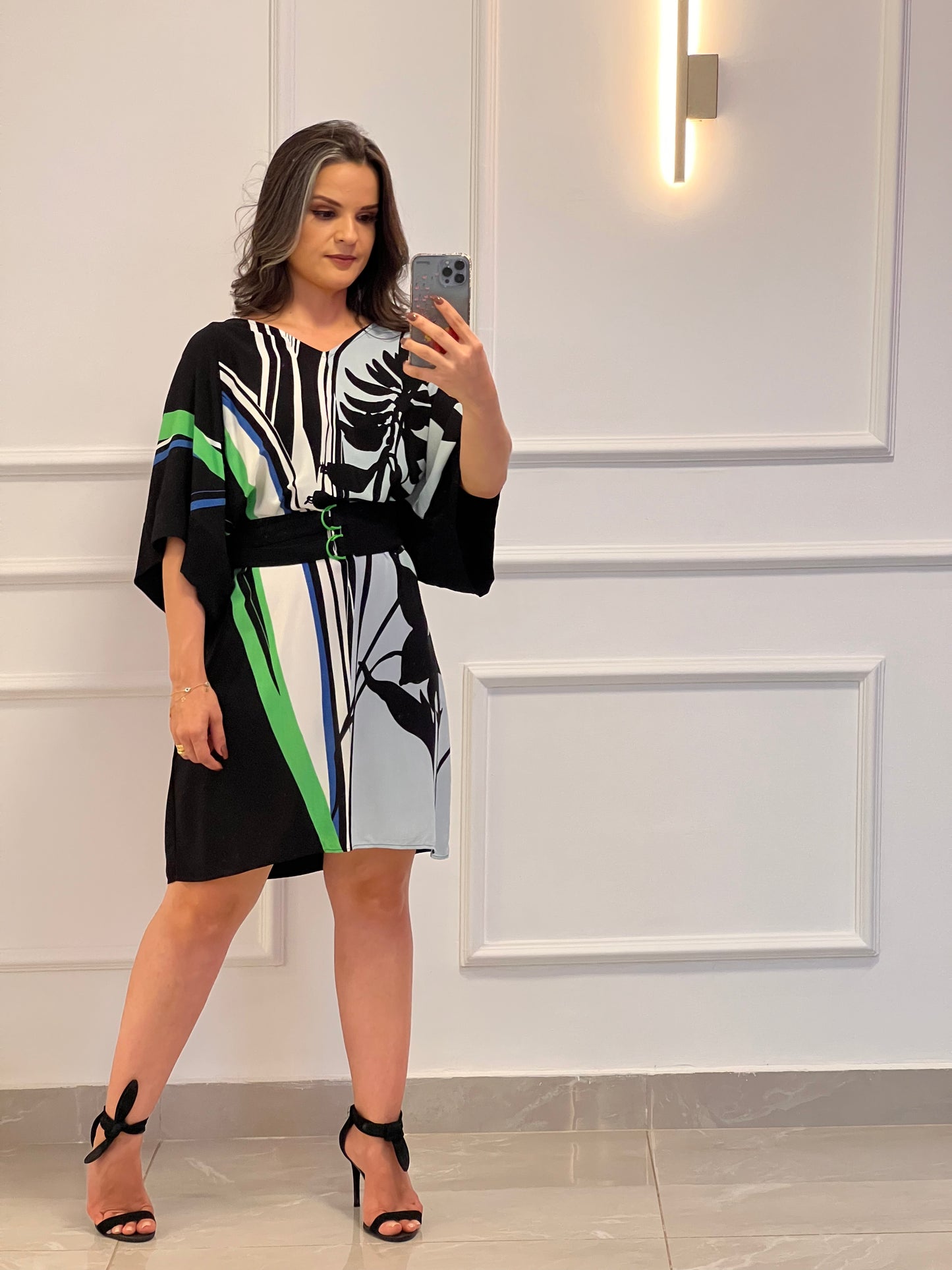 Vestido Curto Cinto Folhagem - Estampado