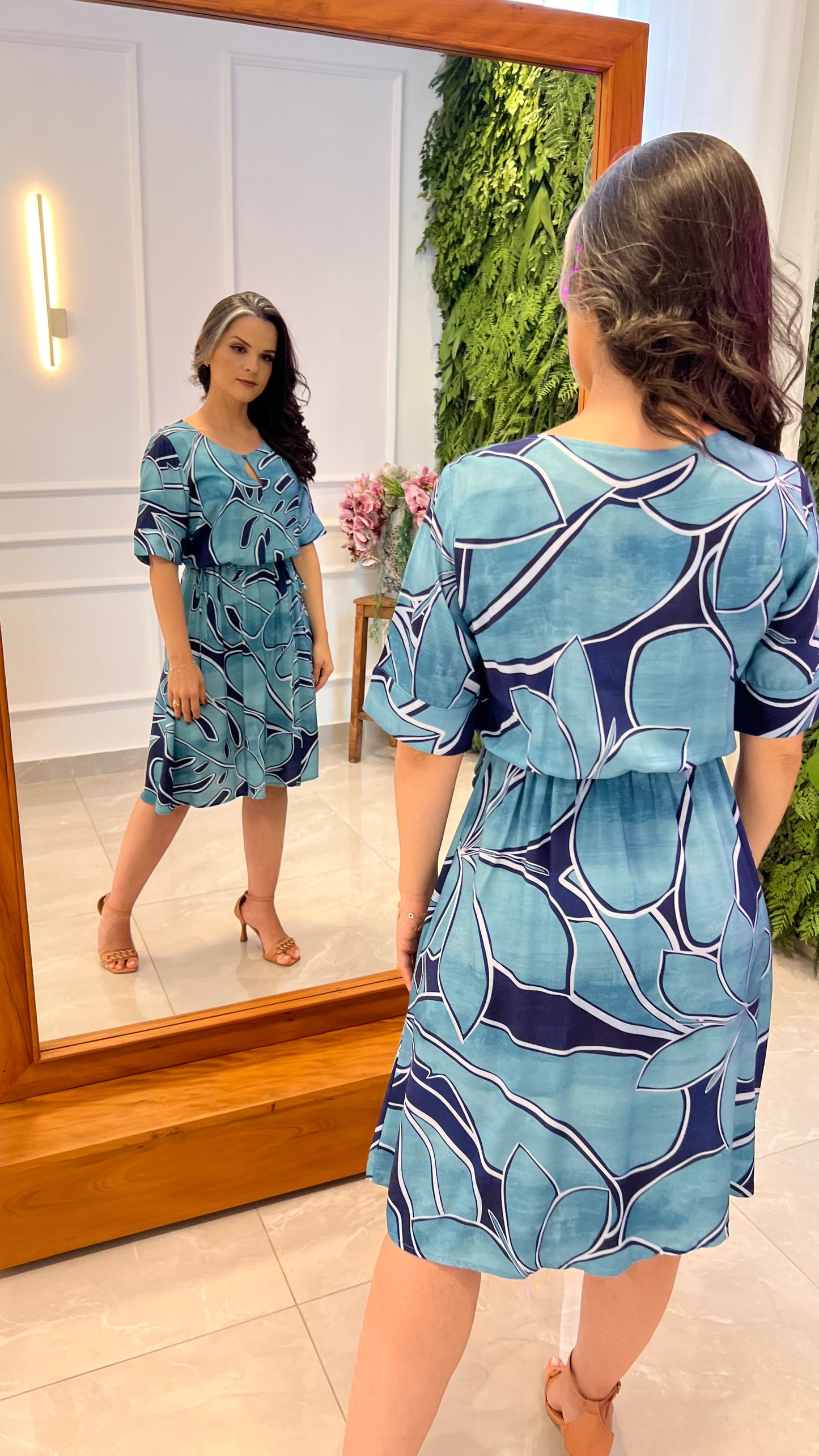 Vestido Curto Decote Gota - Enstampado
