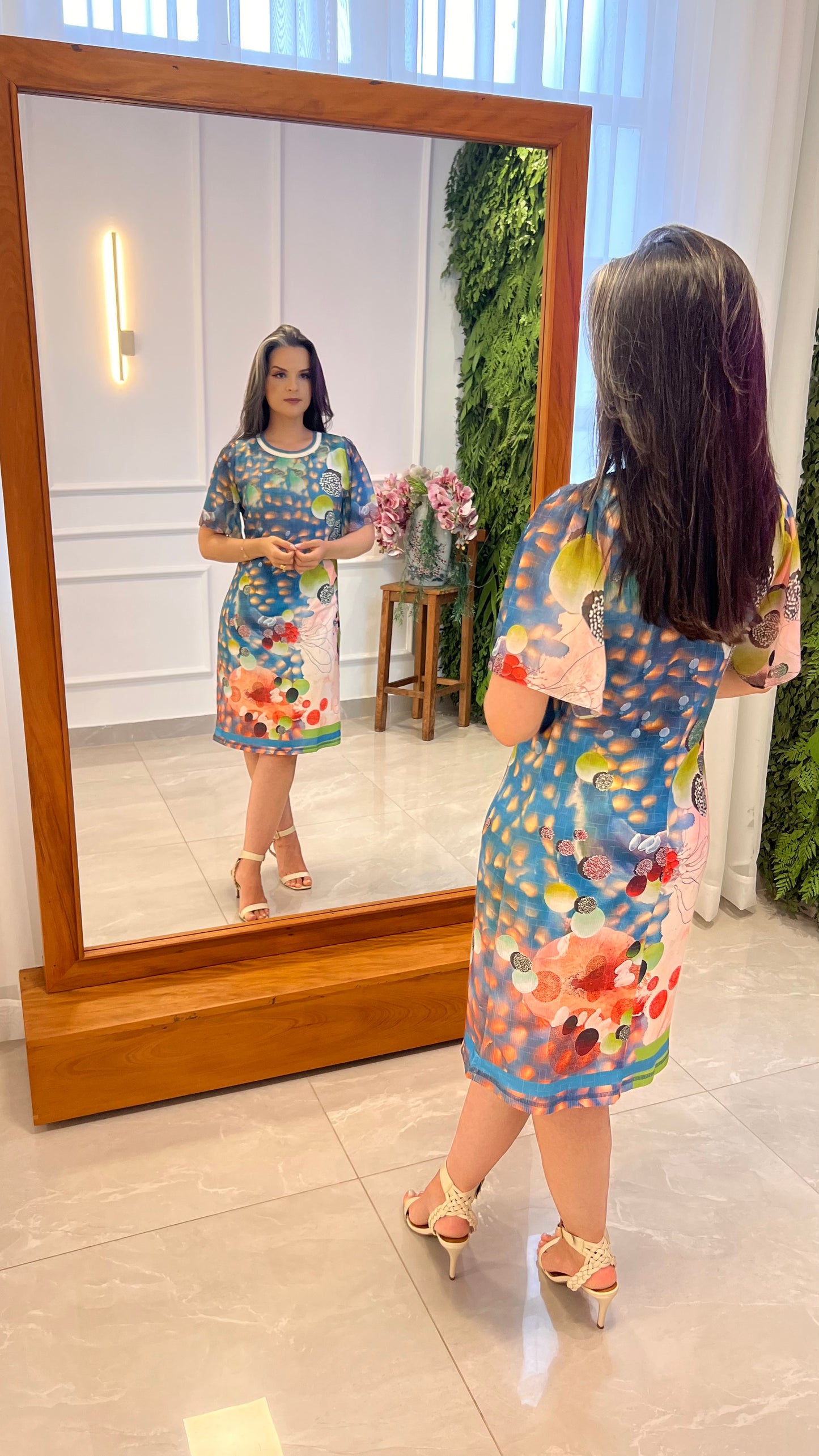 Vestido Curto Crepe Gola Trico Cores - Estampado
