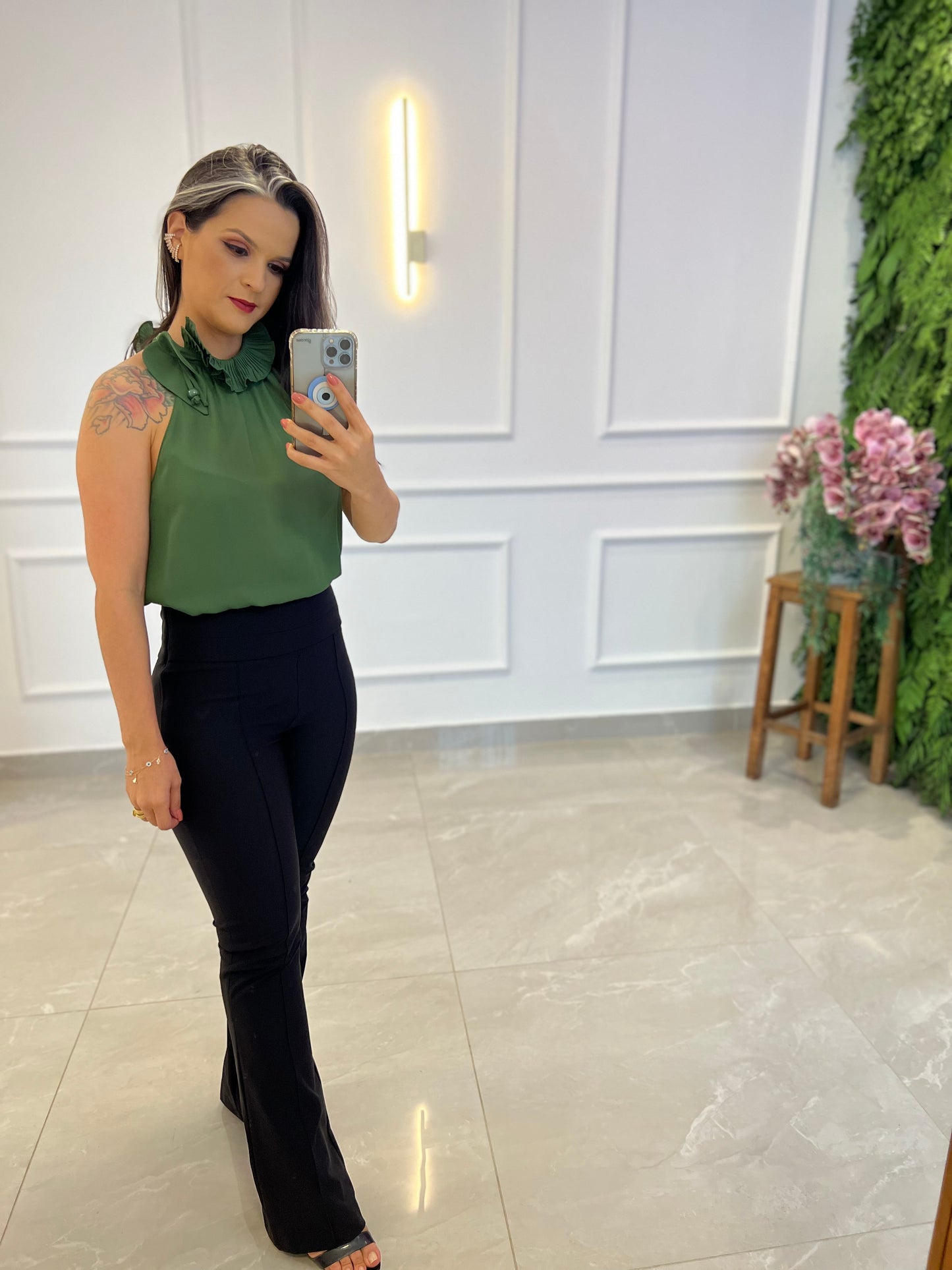 Calça Alfaiataria Madri Flare - Preto