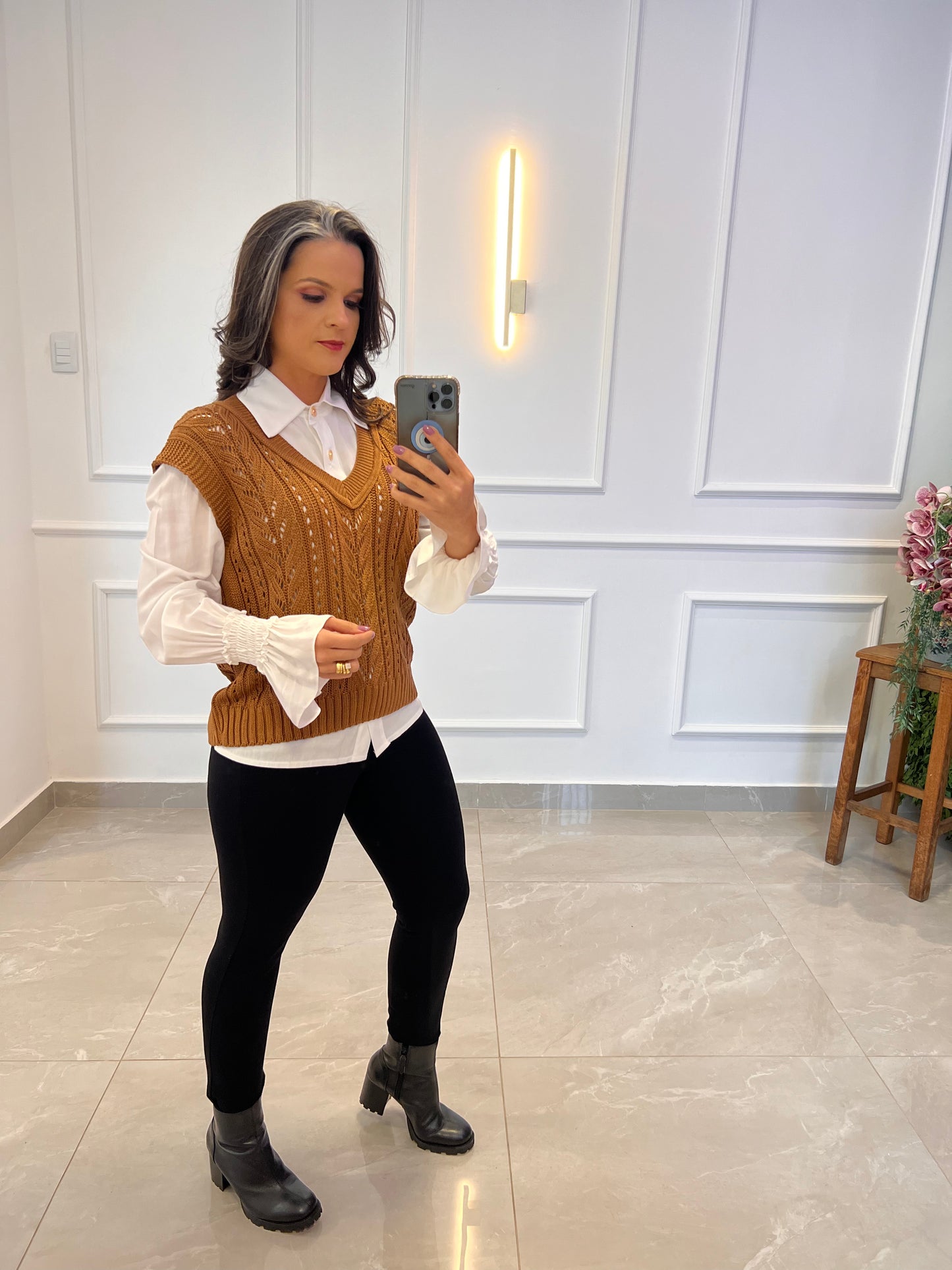 Lacy Tricot Vest - Brown
