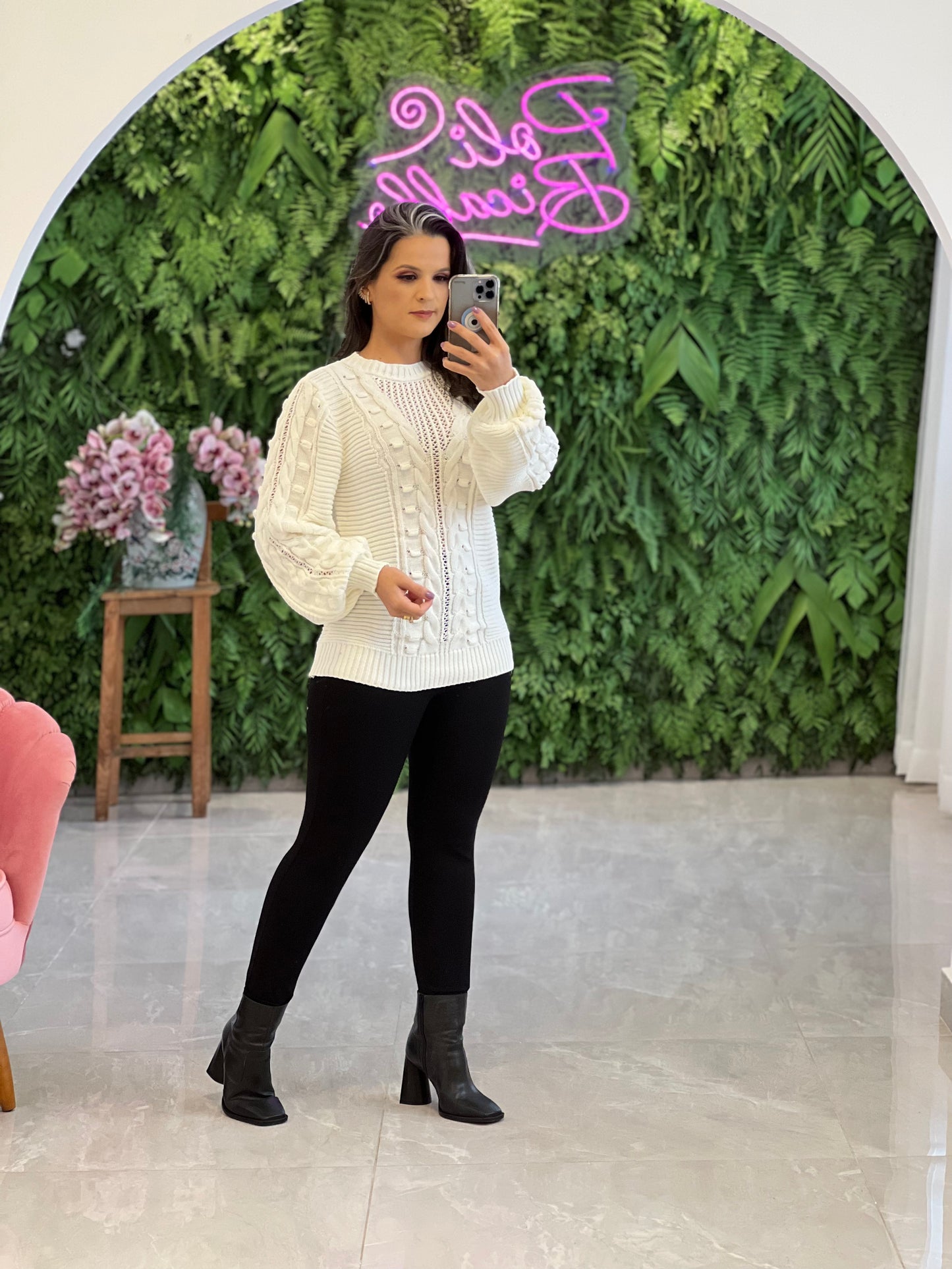 Blusa Tricot Bolhas Manga Bufante - Branco/Off