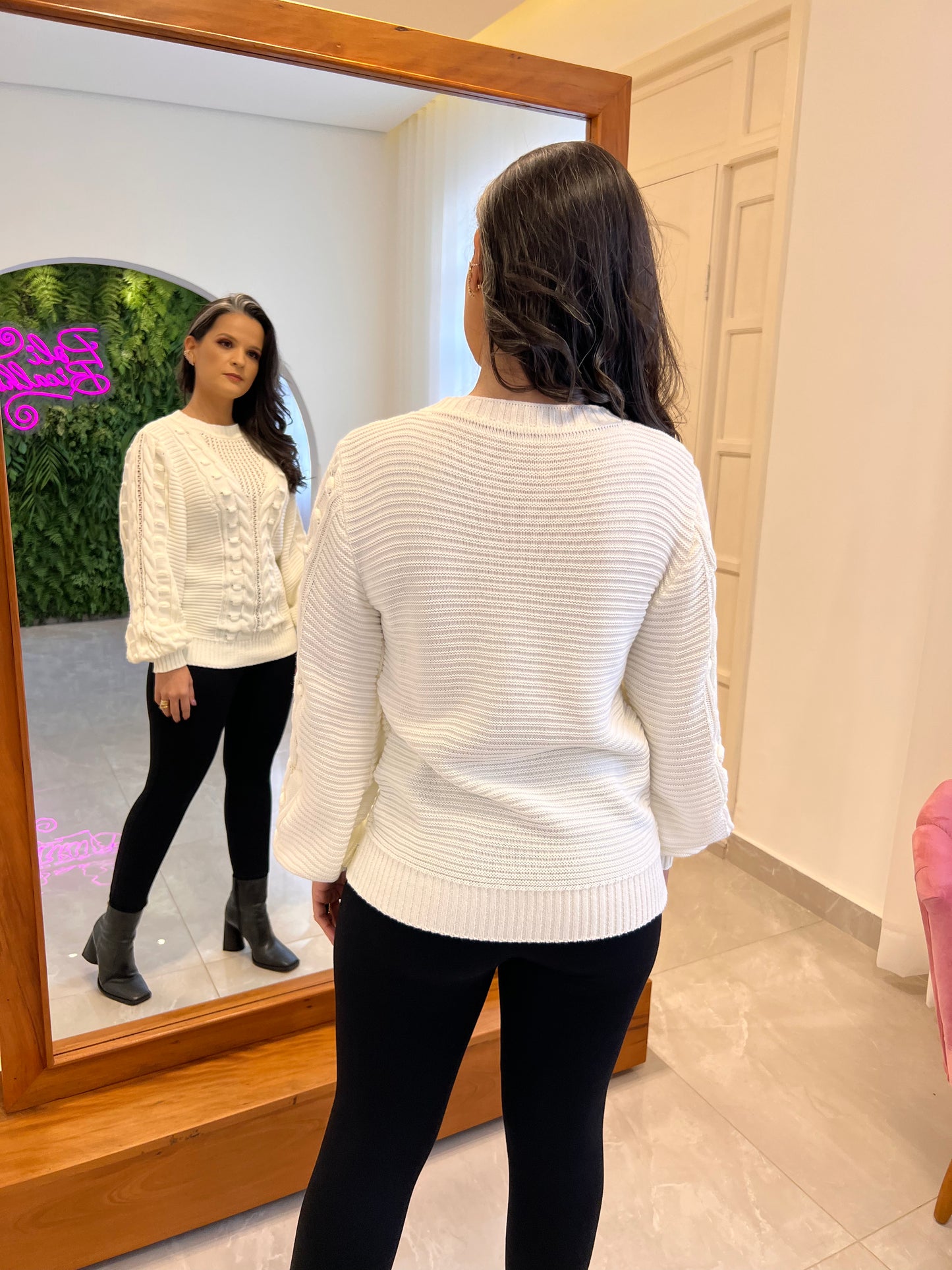Blusa Tricot Bolhas Manga Bufante - Branco/Off