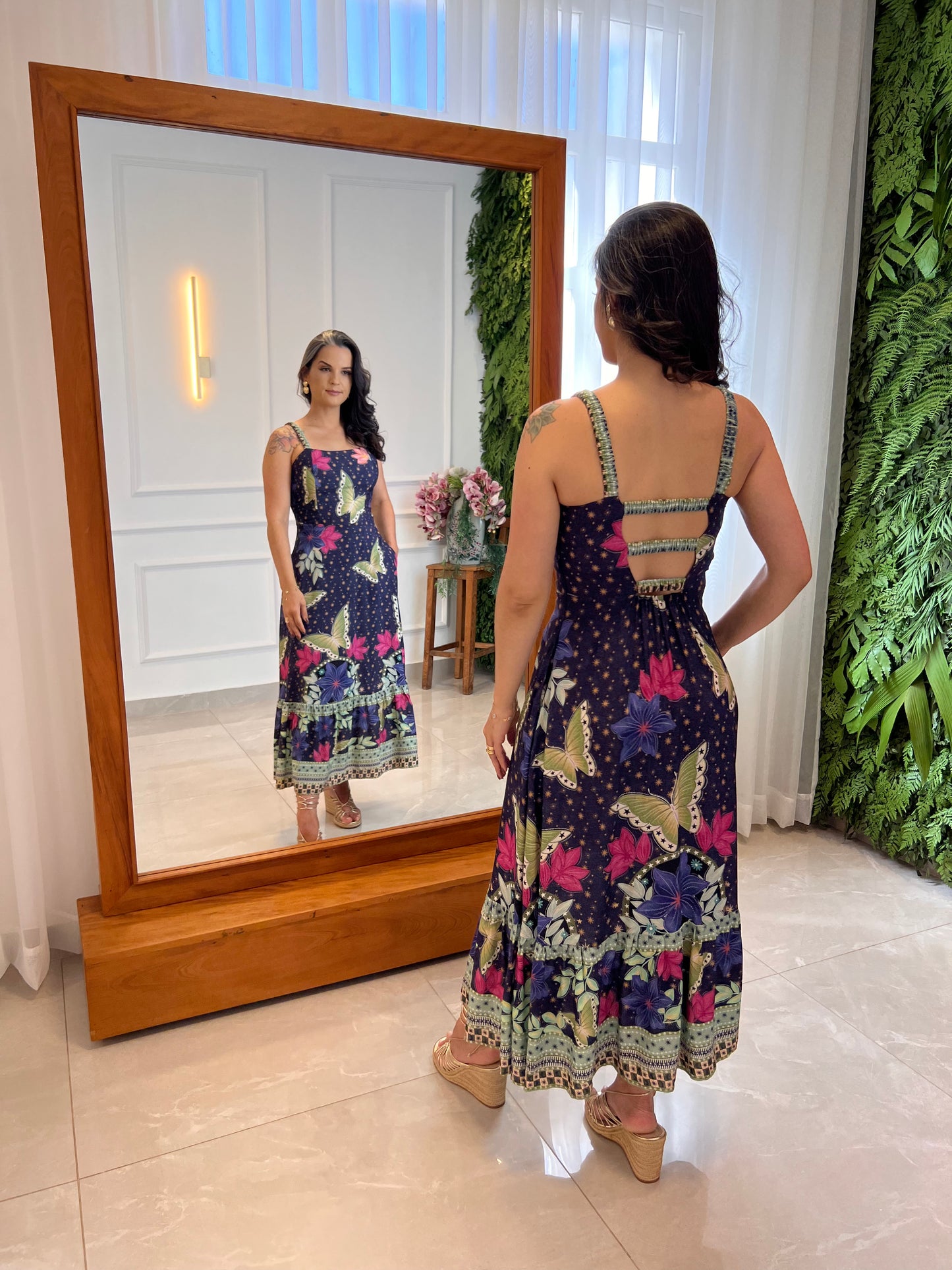 Vestido Midi Alça Elástico Borboletas - Estampado