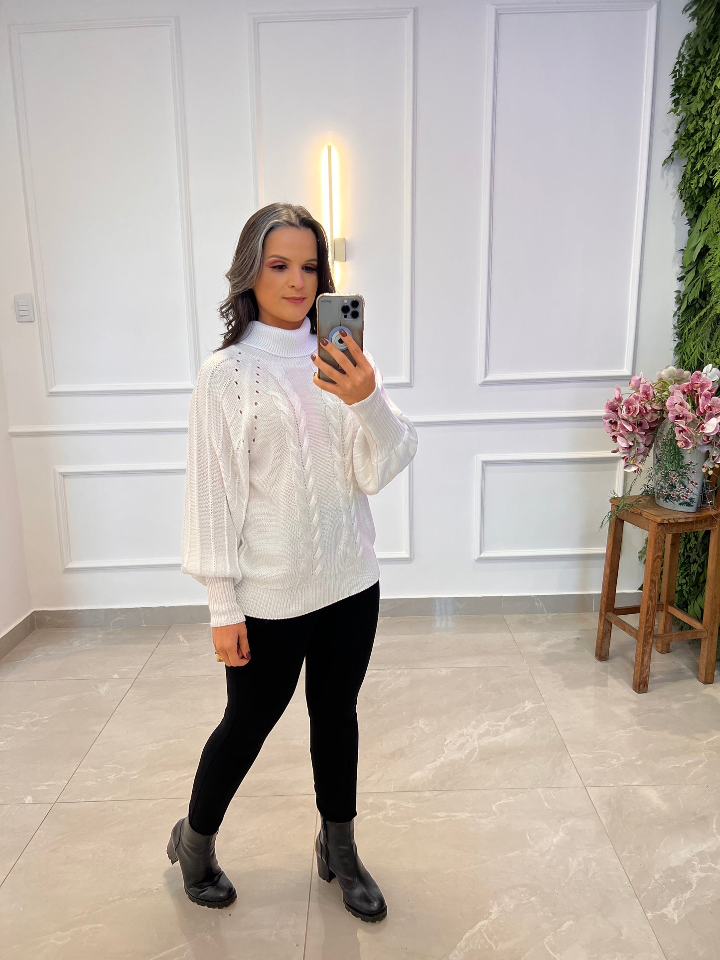 Blusa Trico Gola AltaPunho - Branco/Off