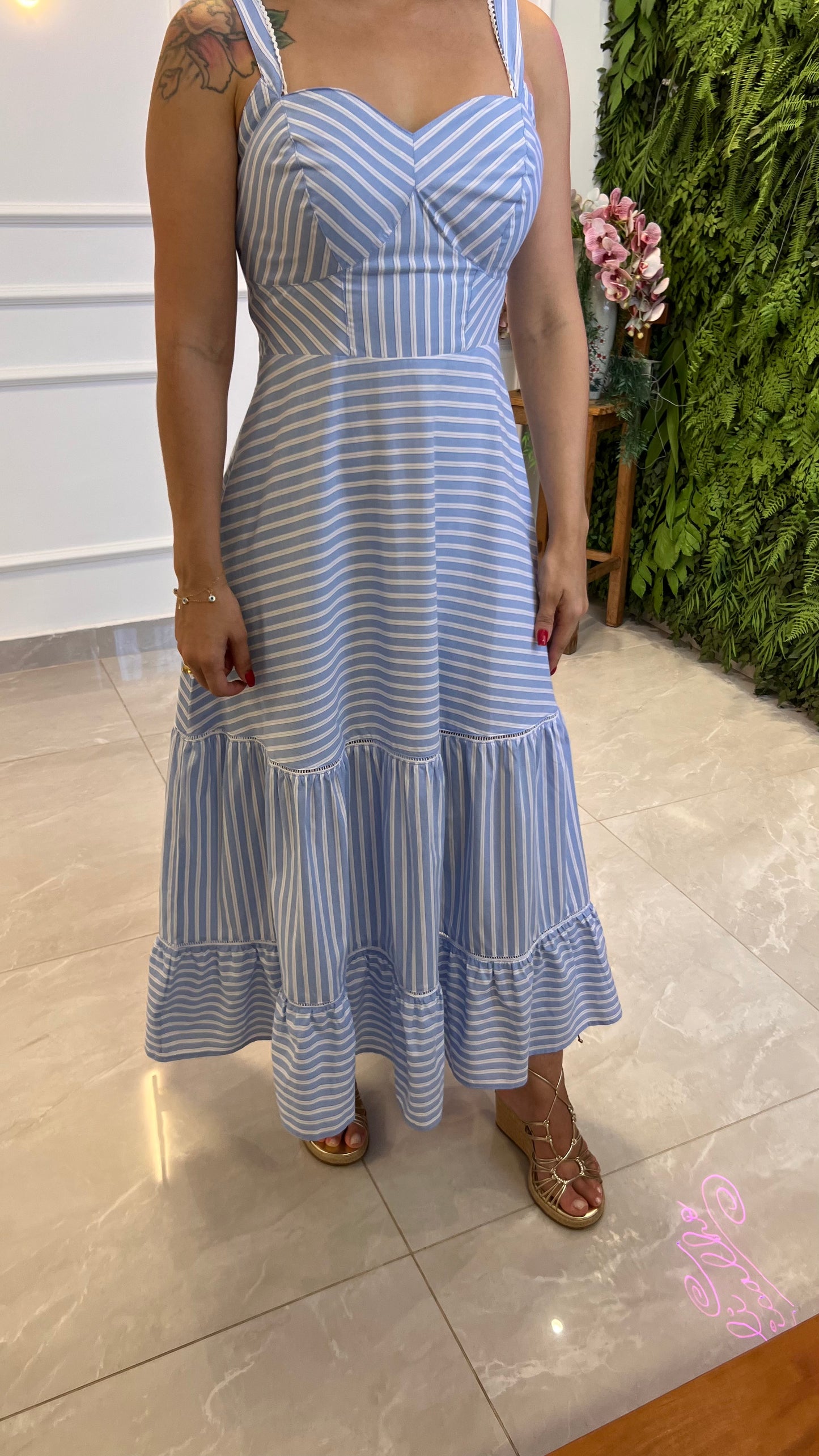 Vestido Midi Listra Bojo Recorte - Estampado