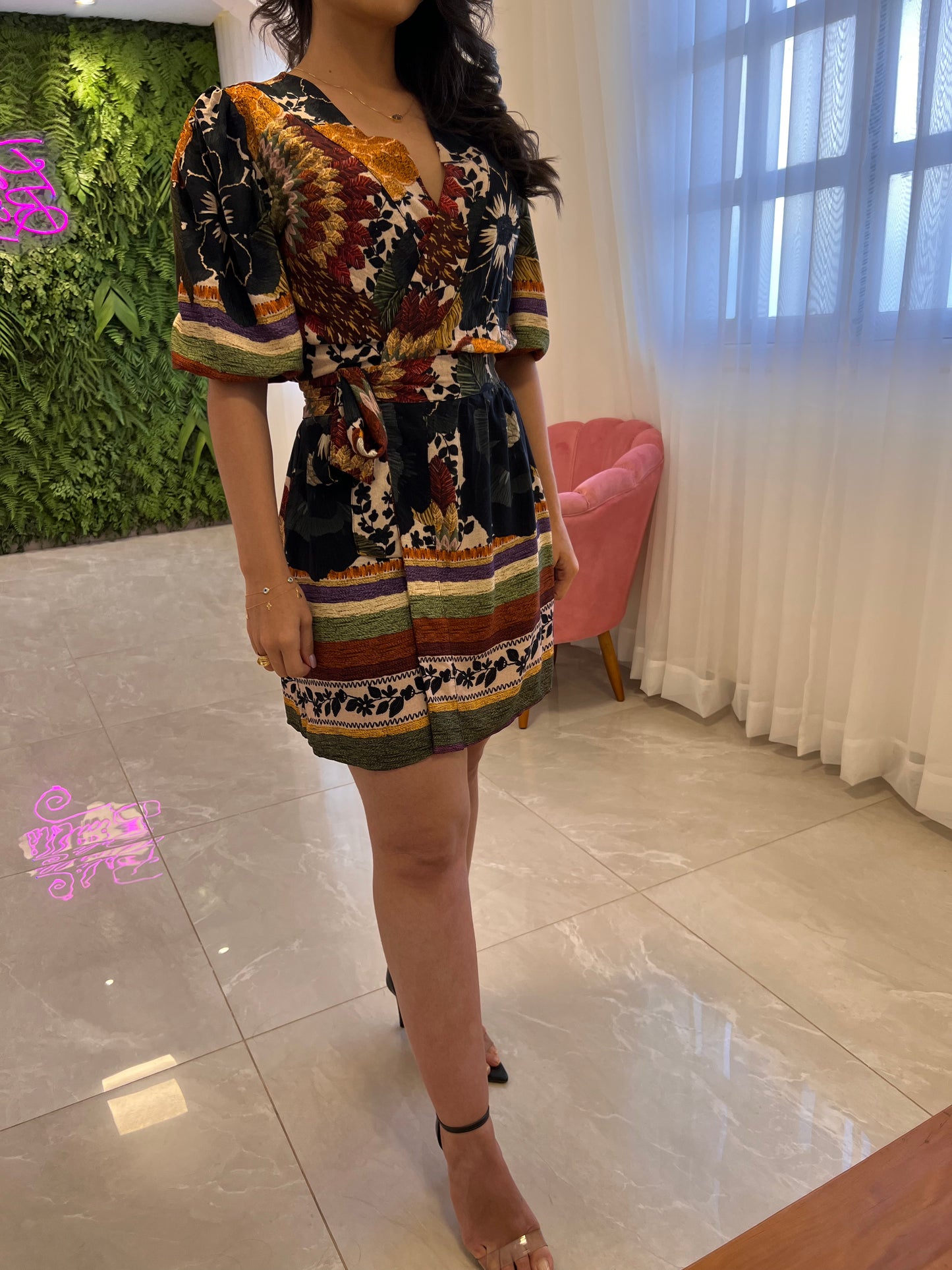 Vestido Curto Transpassado Pena - Estampado