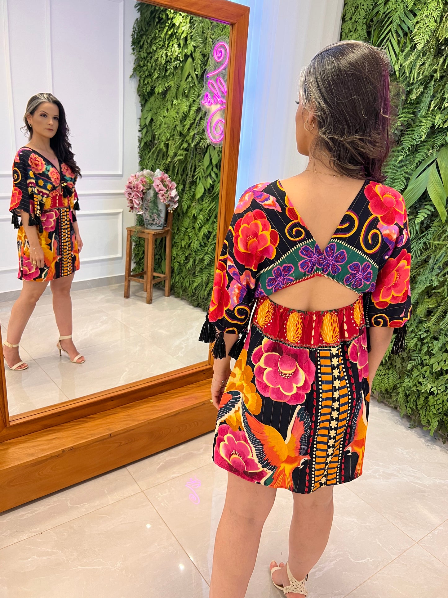 Vestido Curto Dec V Manga Pompom - Estampado