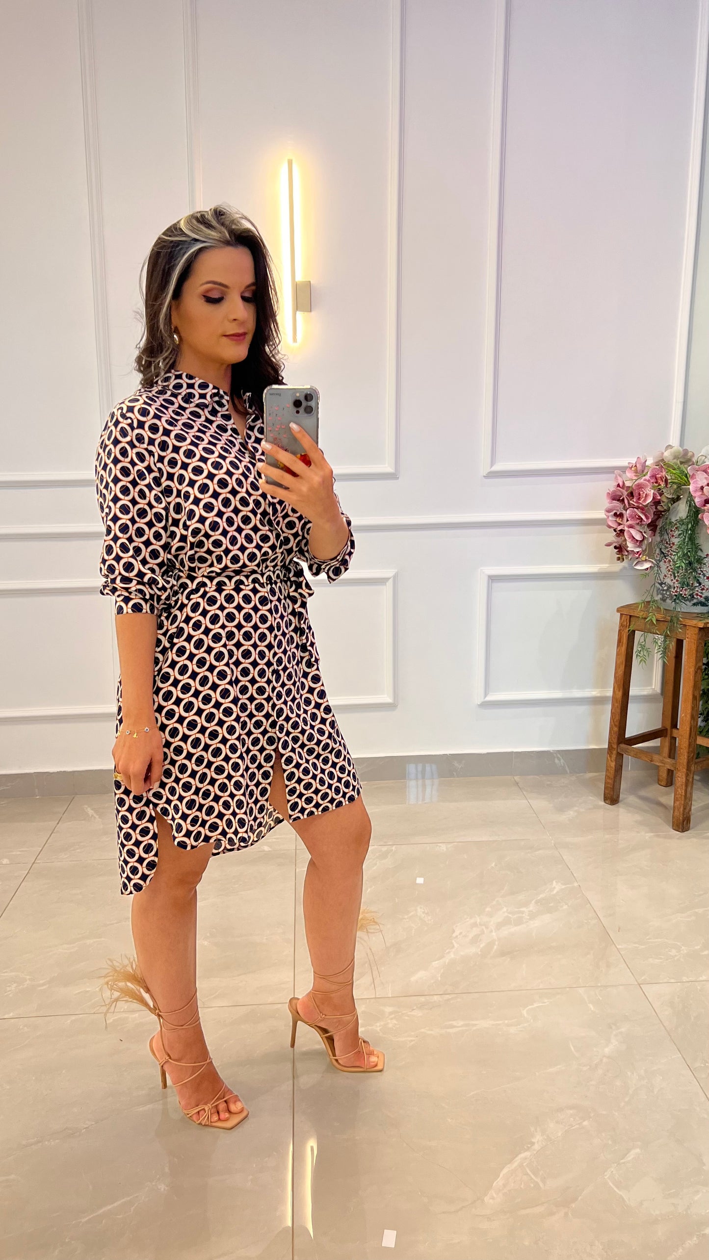 Vestido Chemisse Curto Estampados Bolas - Azul Marinho
