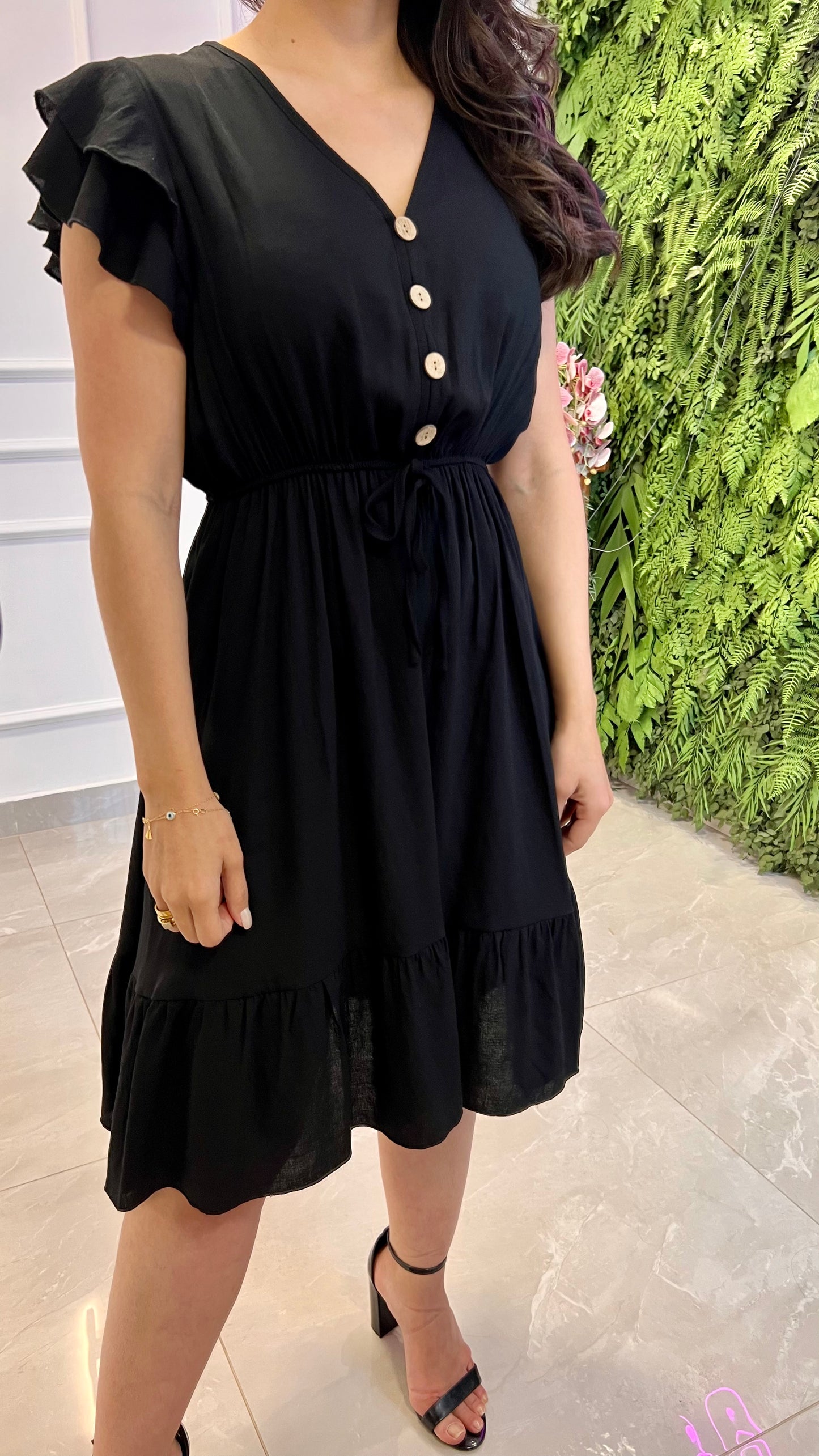 Vestido Curto Botões Amarração - Preto