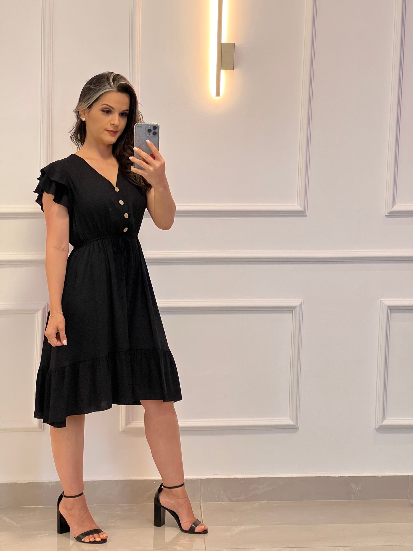Vestido Curto Botões Amarração - Preto
