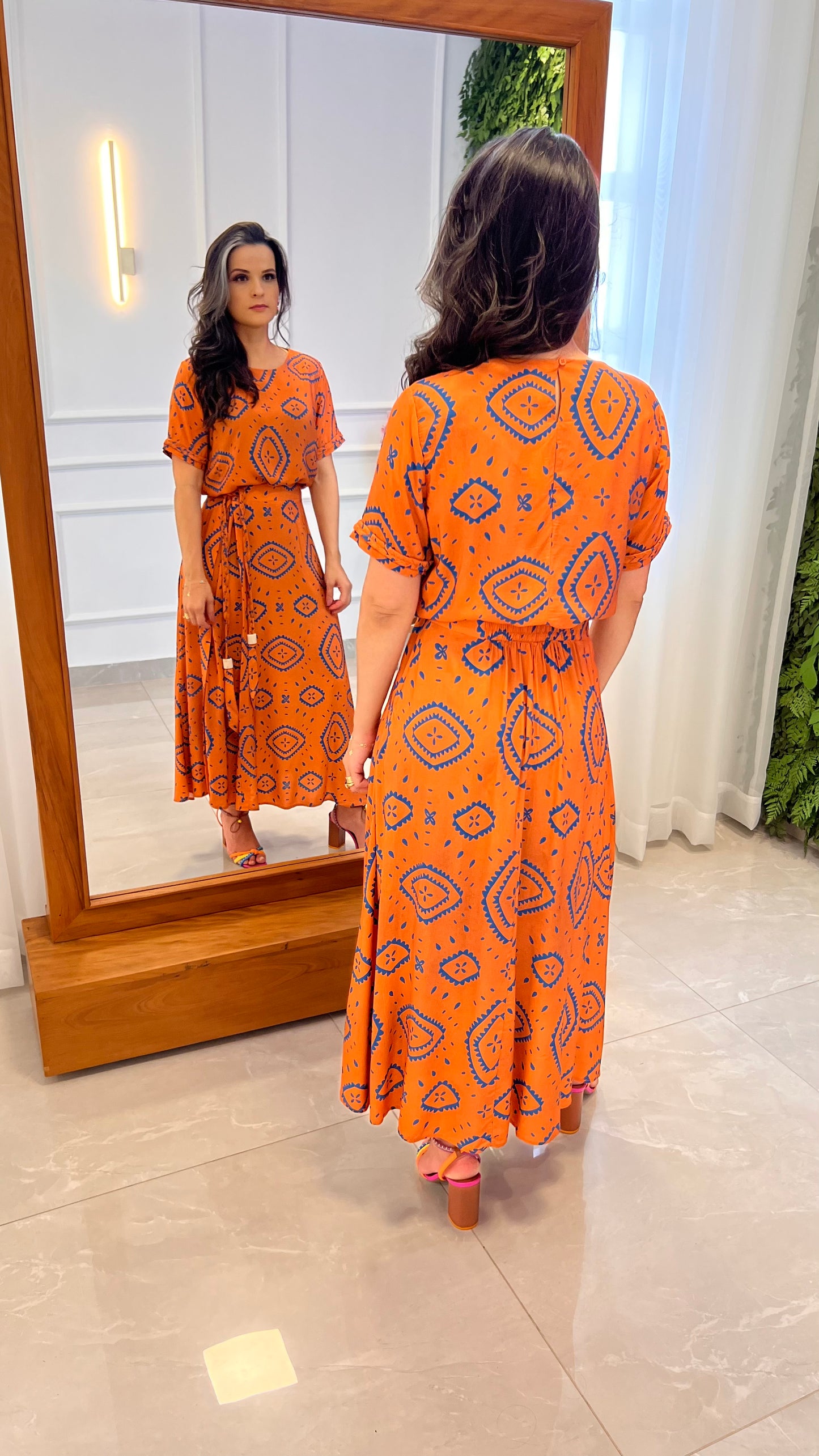Conjunto Blusa Saia Cinto - Laranja