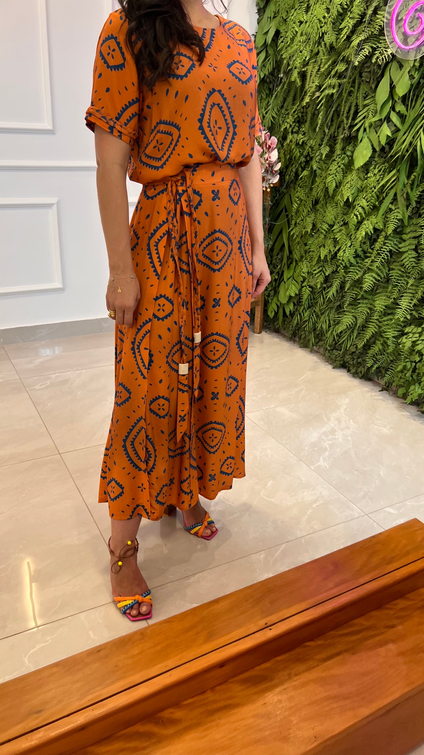 Conjunto Blusa Saia Cinto - Laranja
