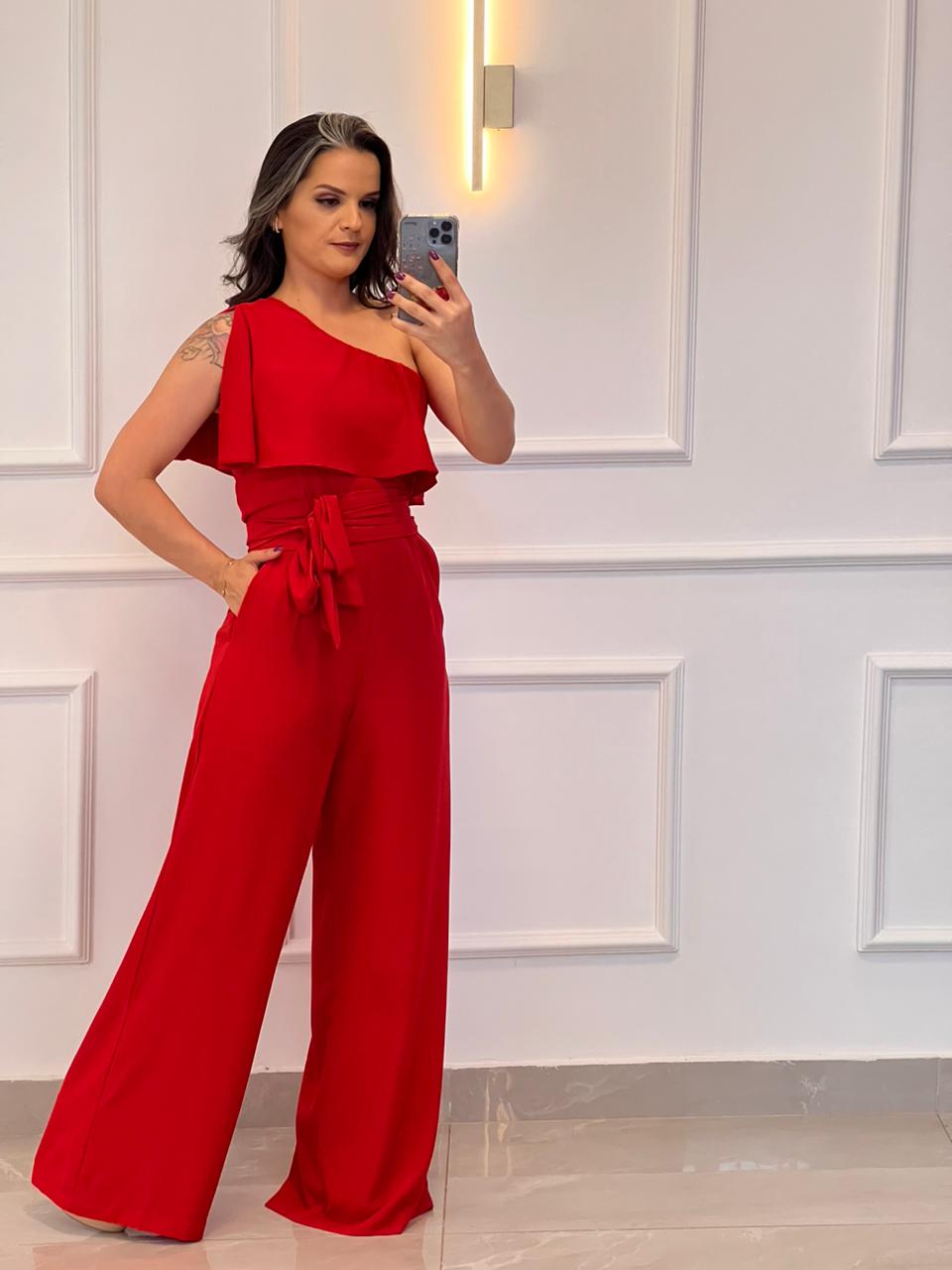 Macacão Ombro Só Babado - Vermelho