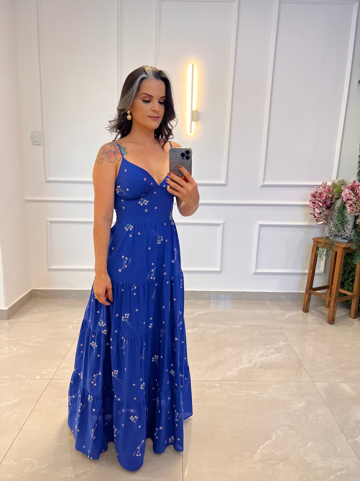 Vestido Longo Bordado Florzinhas - Azul