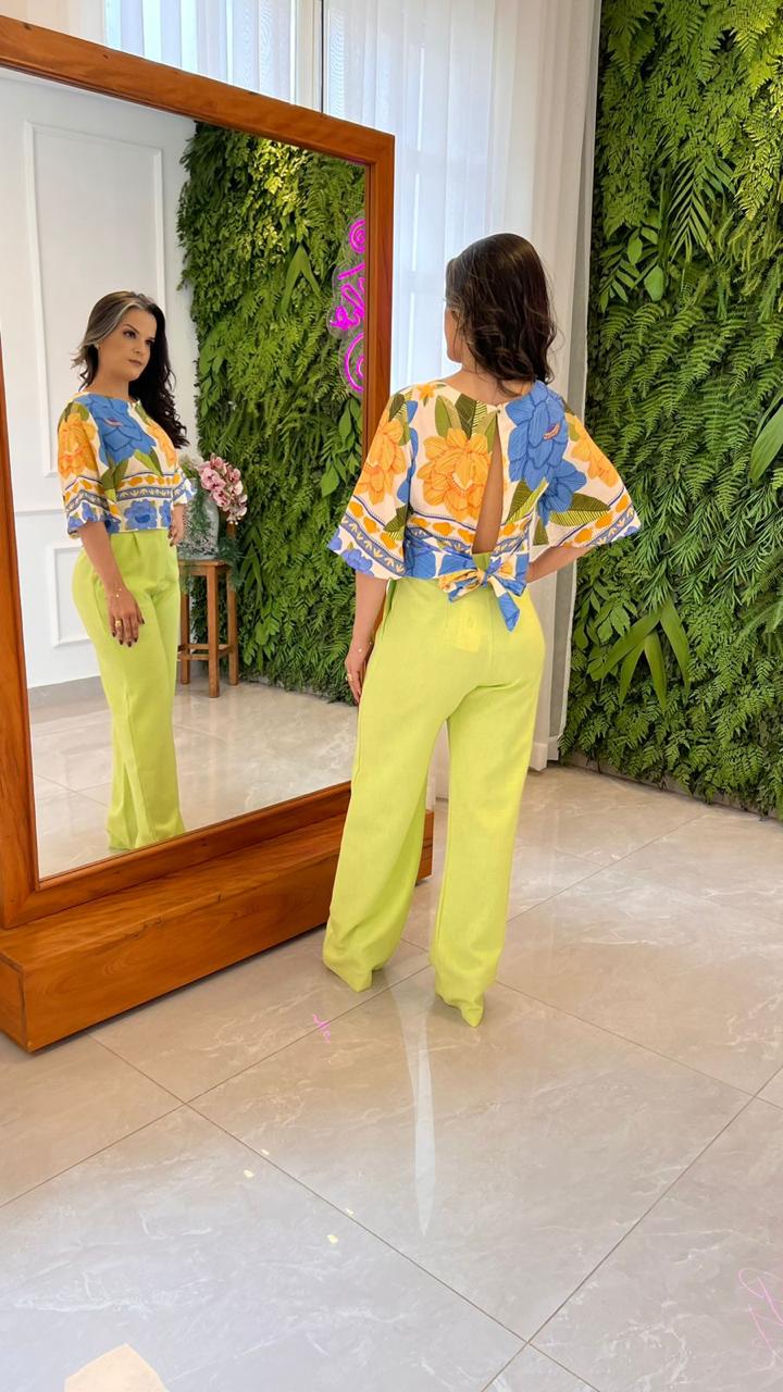 Blusa Cropped Flor Azul e Amarelo - Estampado