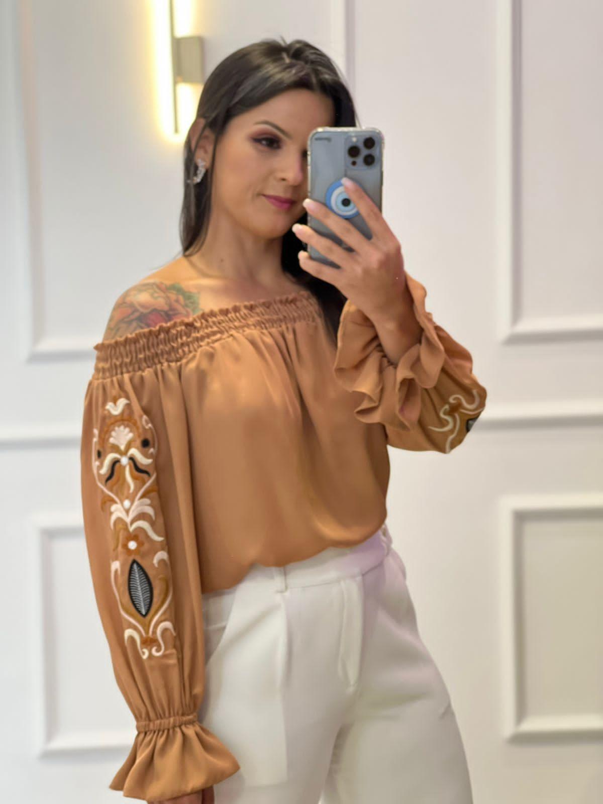 Blusa Hombro a Hombro Bordado - Desnudo