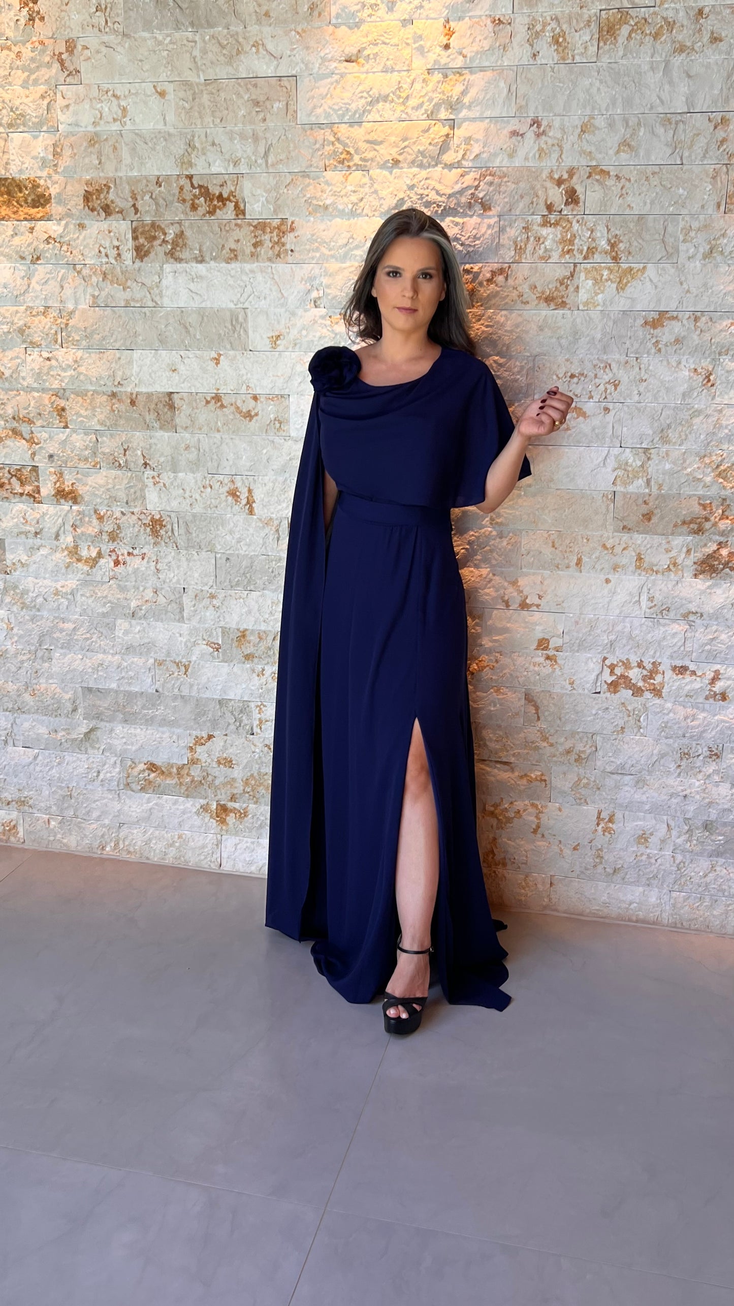 Vestido Longo Capa Flor PHI- 6032