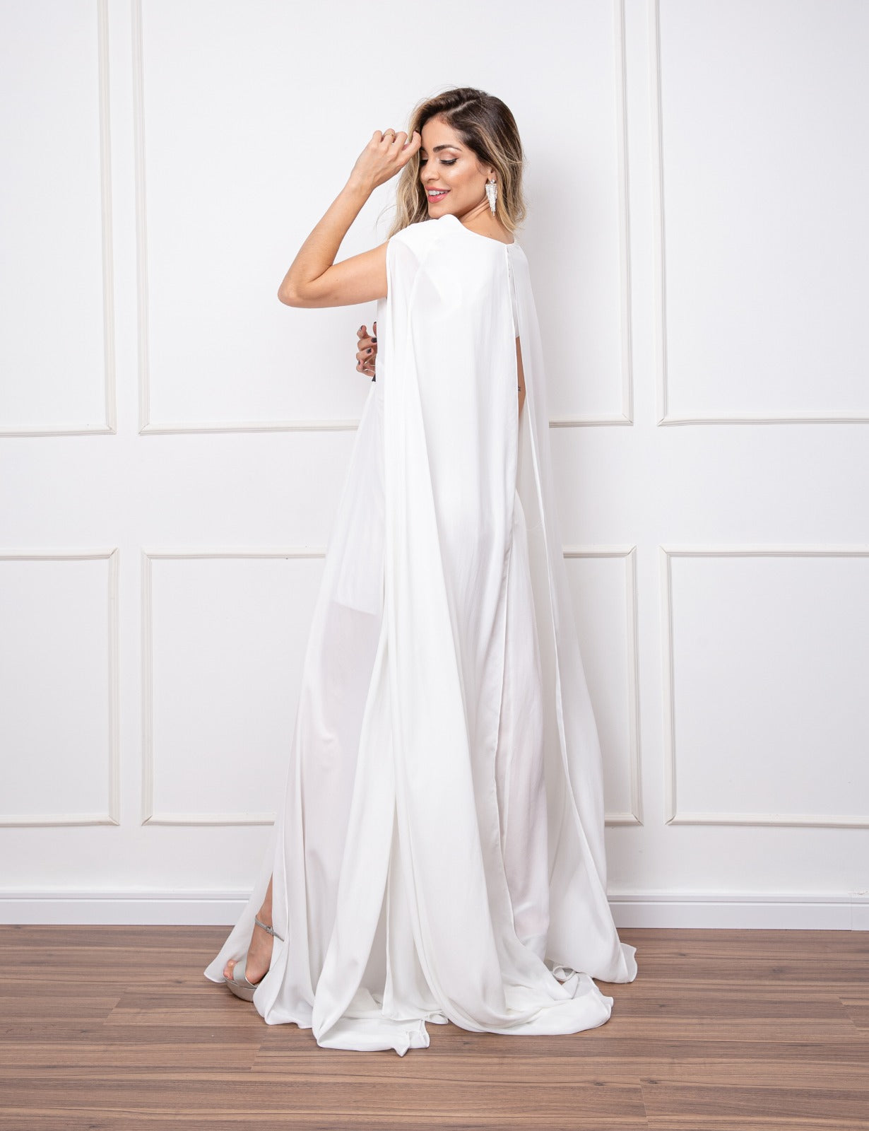 Cubierta de manga fluida de vestido largo - Blanco – polibicalho