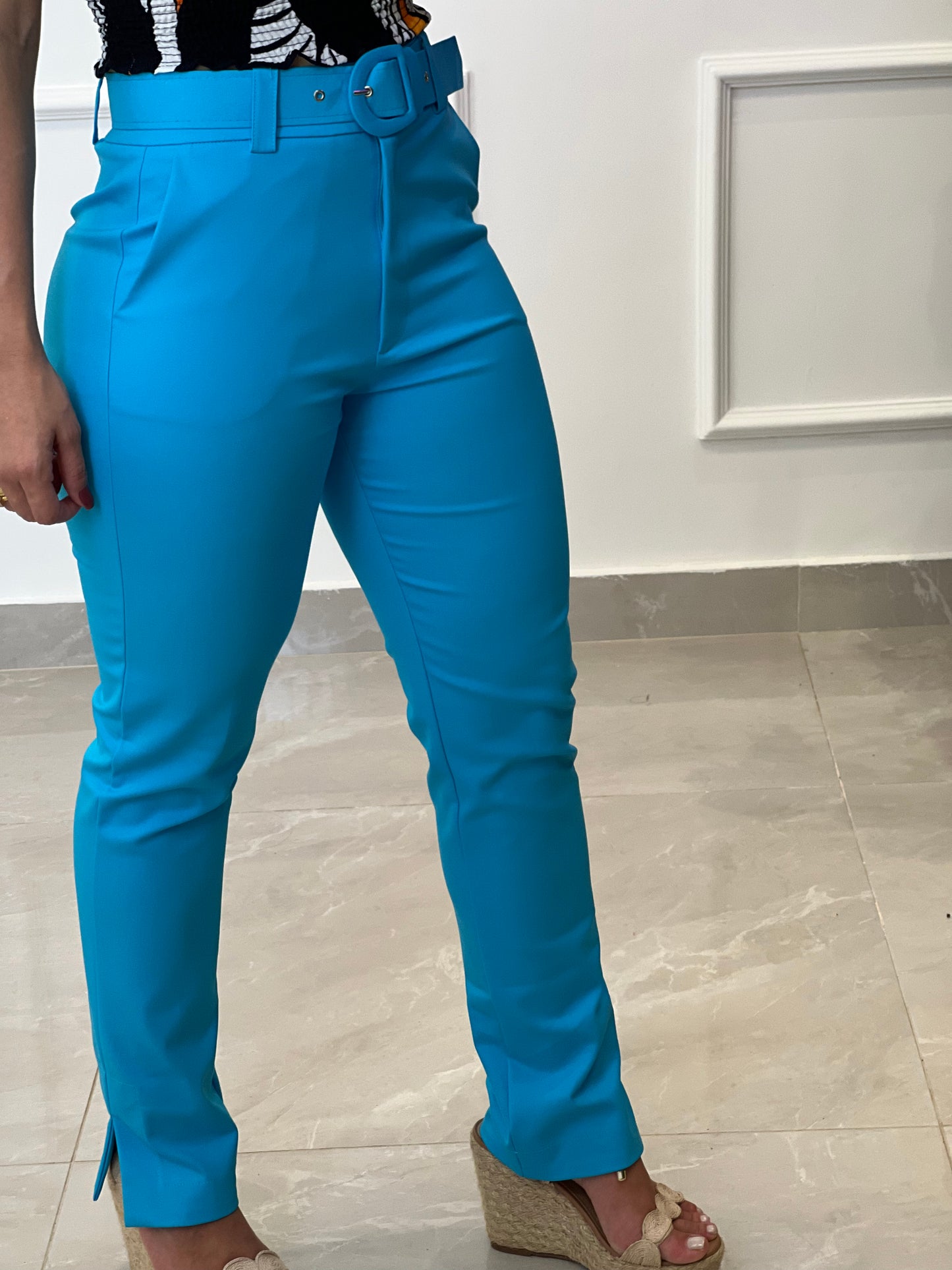 Pantalón Tailoring Con Cinturón - Azul Claro